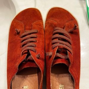 Fun, comfy brown camper shoes, 41